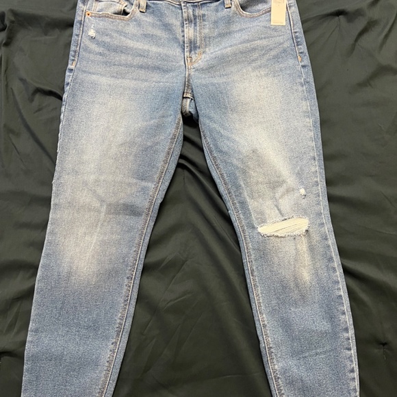 NWT Old Navy Mid-Rise Rockstar Super-Skinny Ankle Jeans - Picture 5 of 11